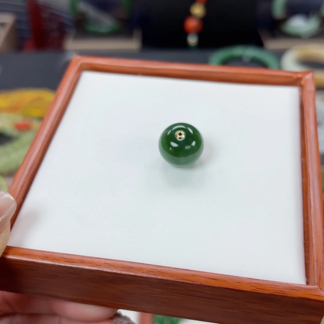 和田玉吊坠未镶嵌