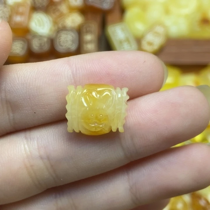吊坠橄榄核小糖果