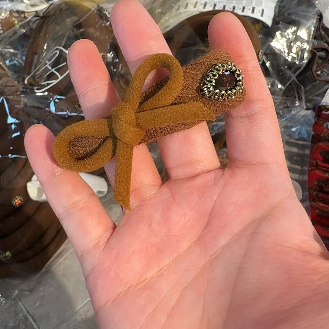 非金属焦糖色蝴蝶结