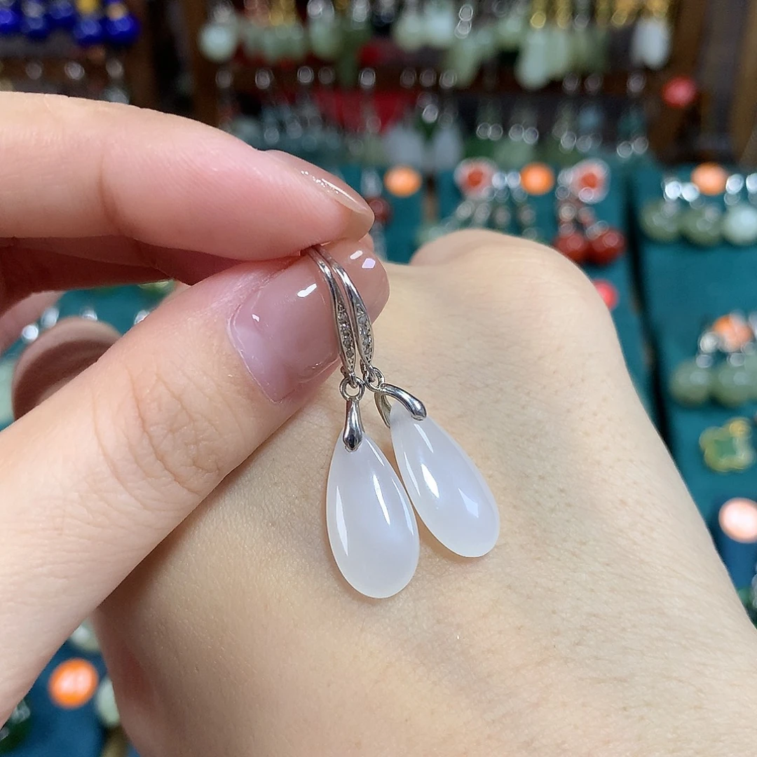 和田玉银S925镶嵌耳饰卡18左右