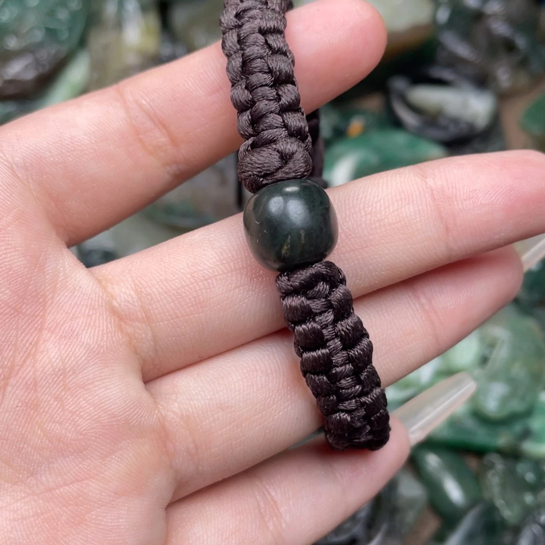 独山玉未镶嵌颈饰