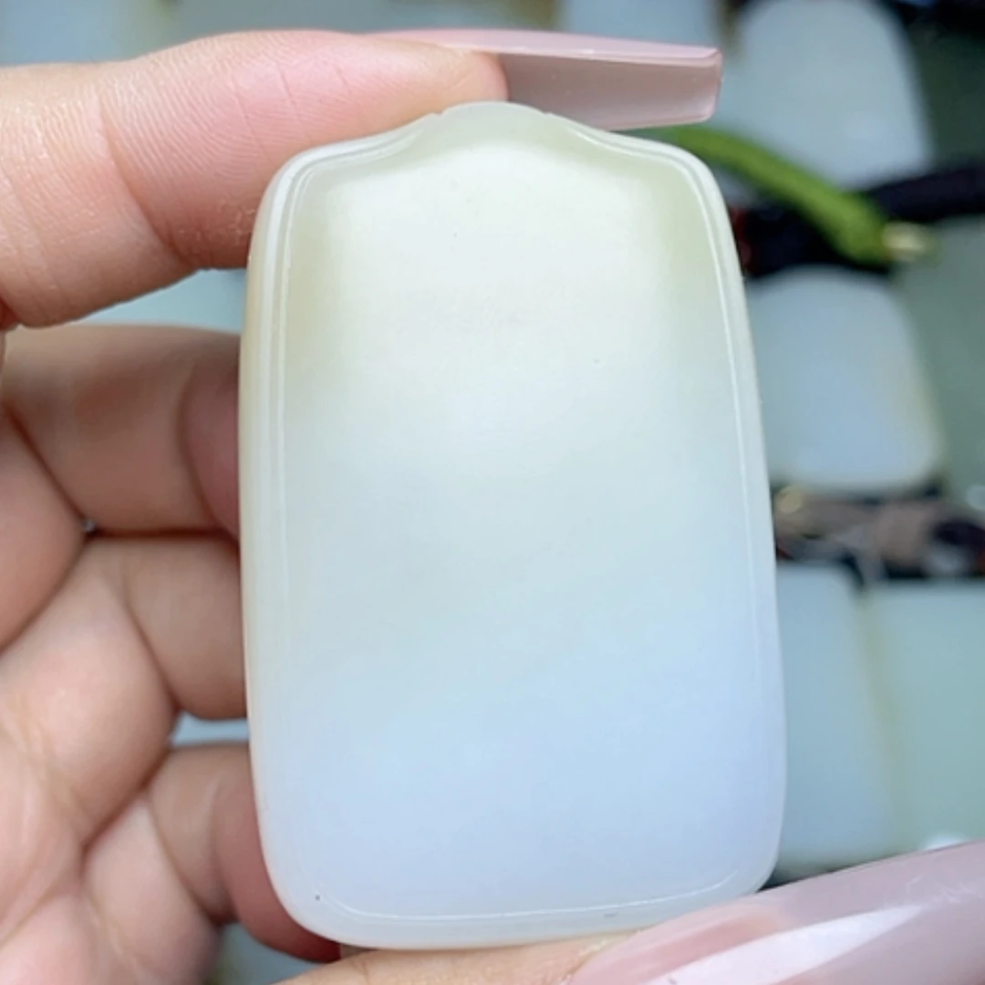 【闪购商品】颈饰未镶嵌和田玉欢