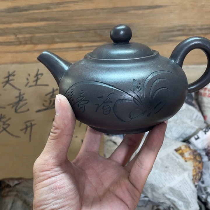 茶壶紫砂老厂紫砂壶一件。