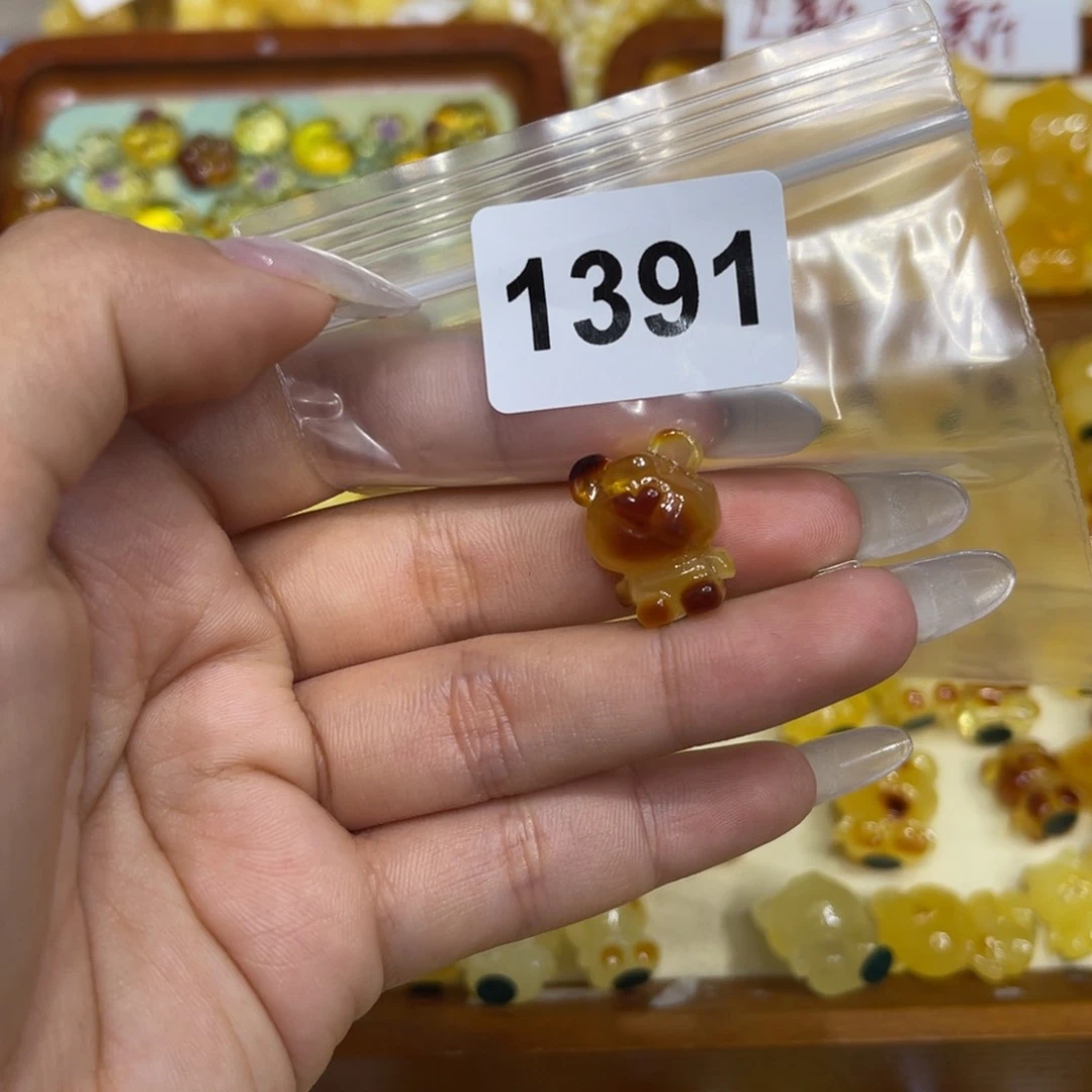 琥珀珠宝奇石未镶嵌