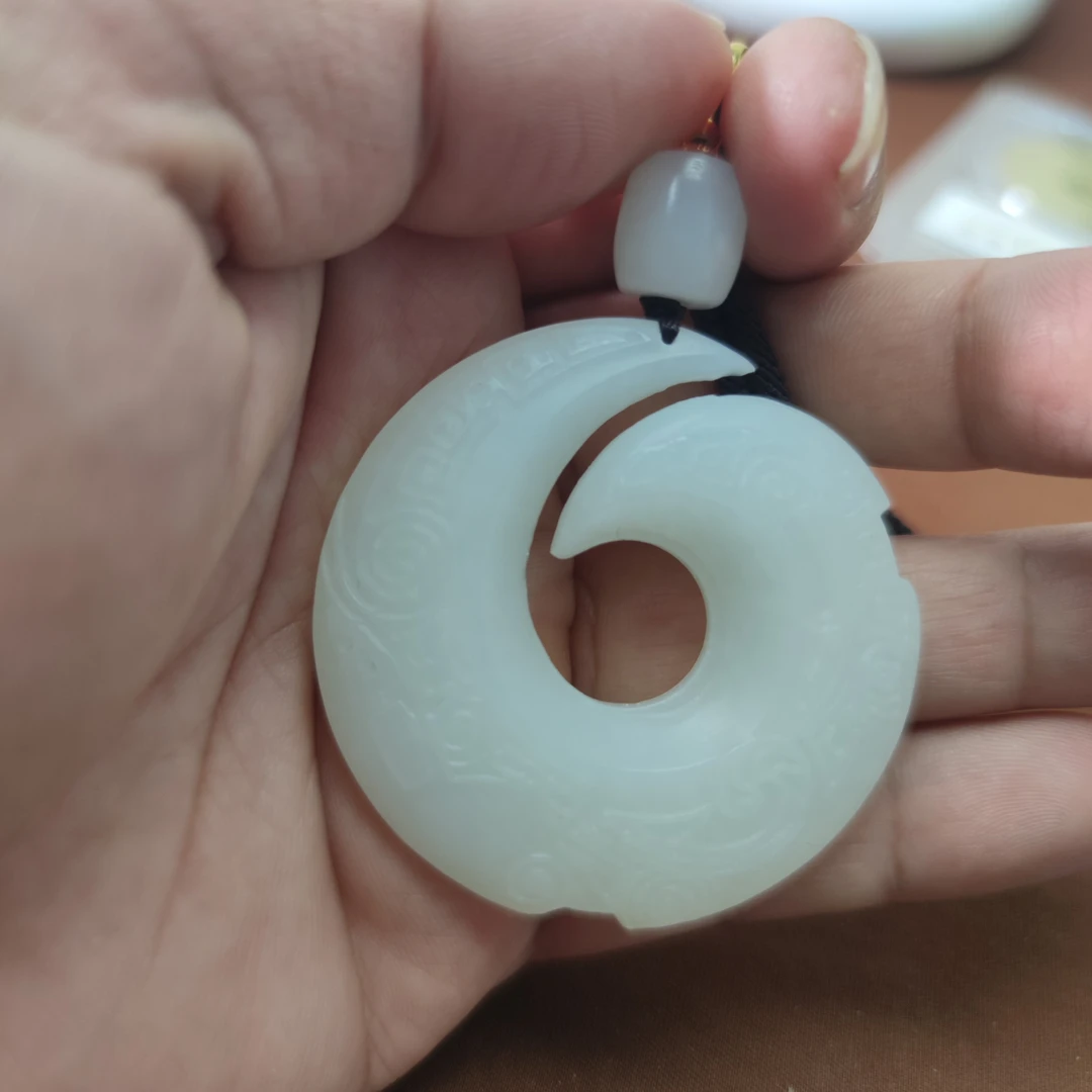 和田玉时来运转平安扣男女通用玉石挂件