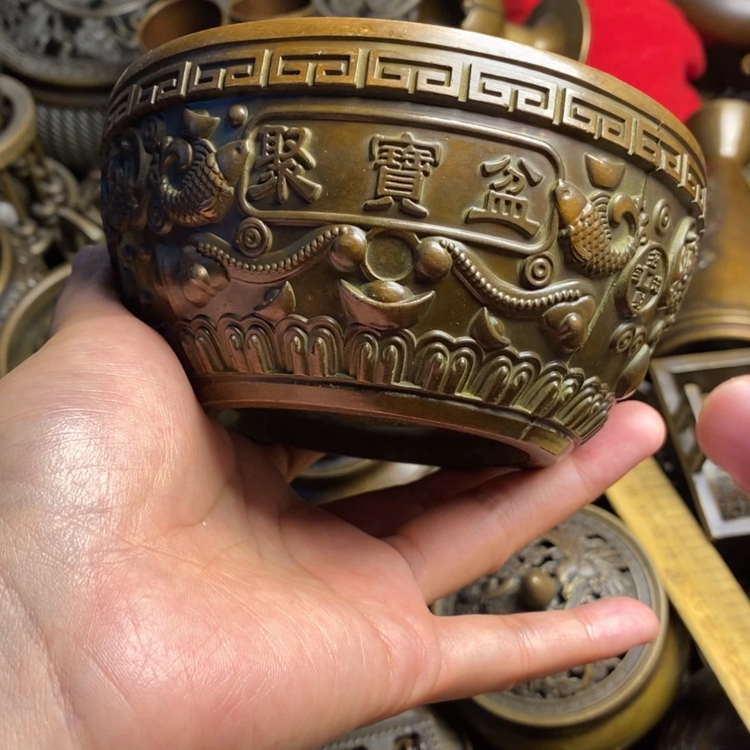 精美铜器做工精良