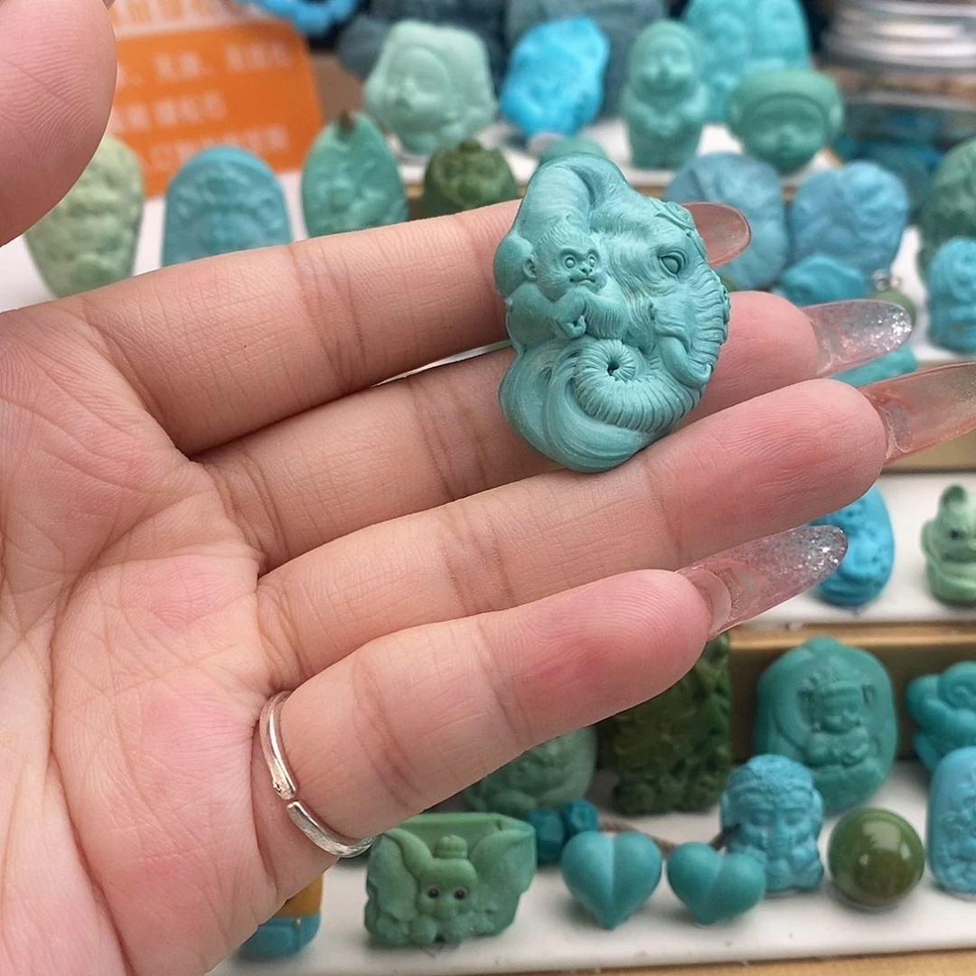 绿松石未镶嵌饰品