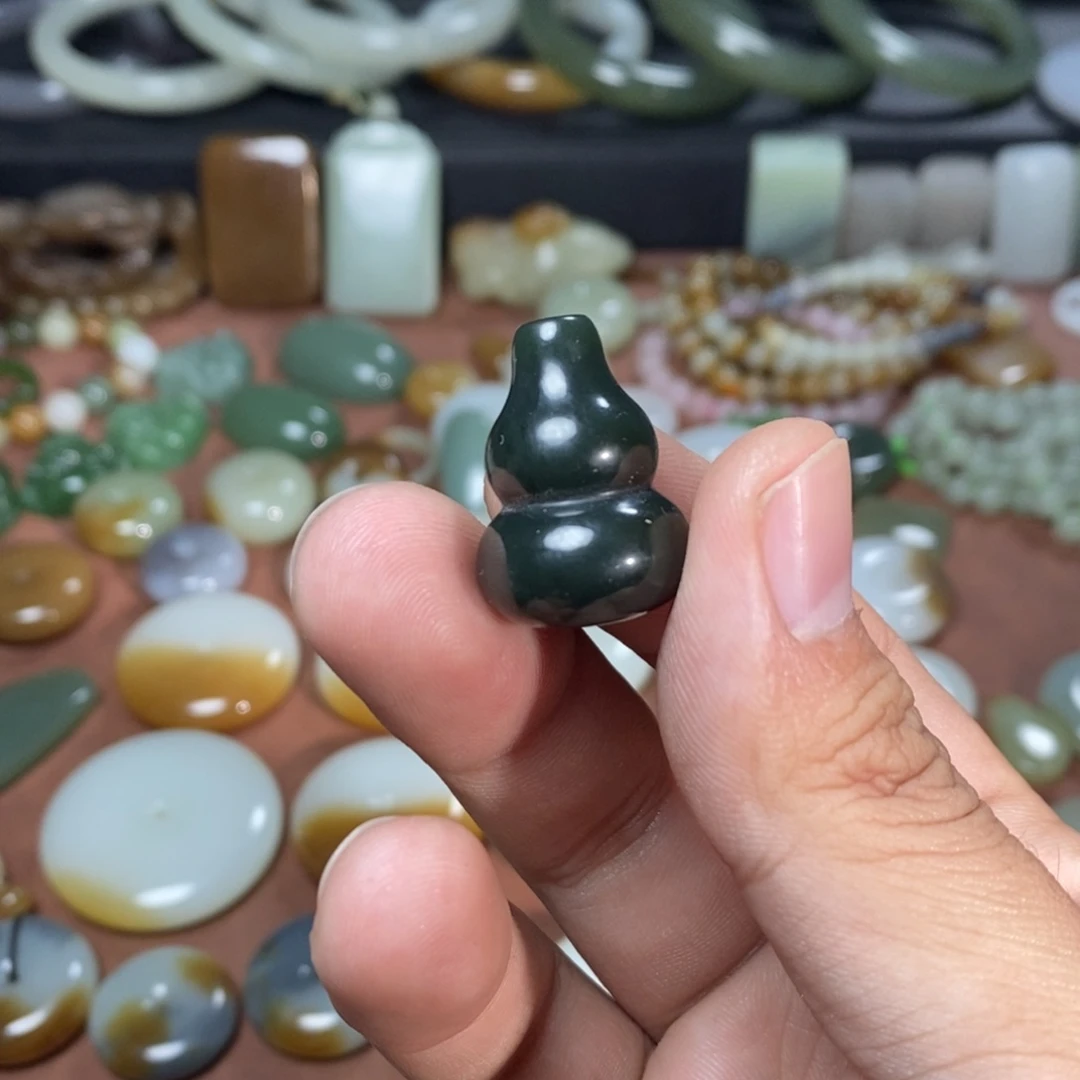 和田玉吊坠(不含链)未镶嵌