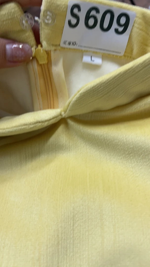 -609-瑕，脏污-------改良款旗袍