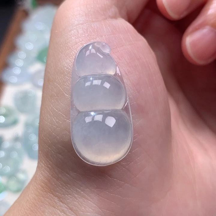 颈饰未镶嵌翡翠冰种福豆