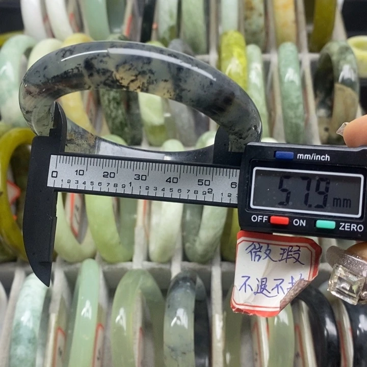 蛇纹石玉手镯4未镶嵌