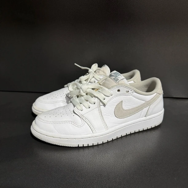 90新 AIR JORDAN 38码/aj1 灰白 低帮板鞋 男女同款