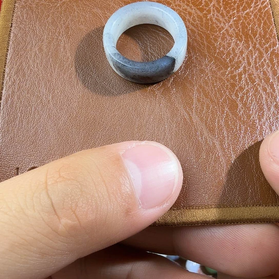 和田玉未镶嵌戒圈