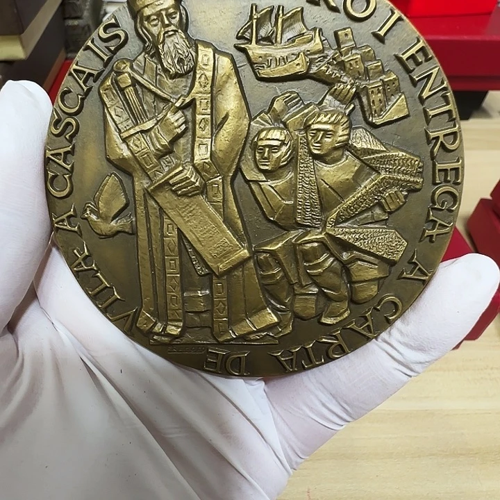 抽***哥其他普通金属葡牙铜章一个
