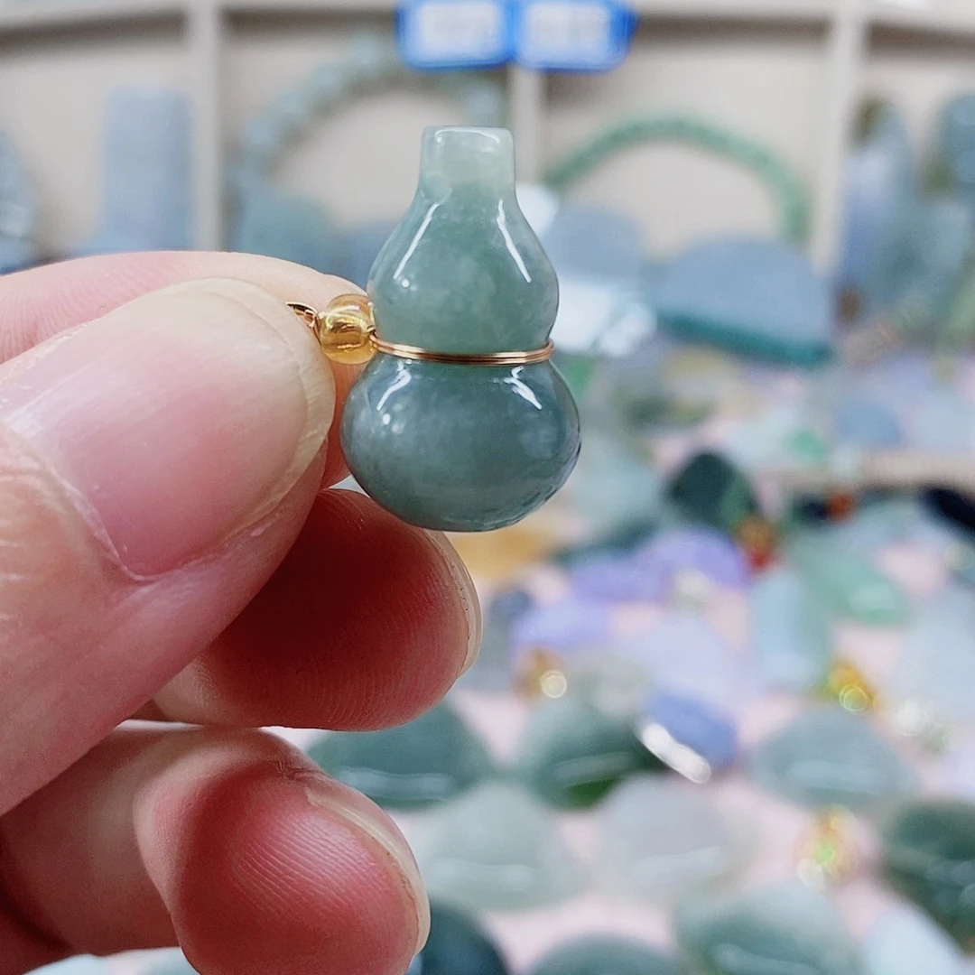 吊坠(不含链)未镶嵌翡翠天然