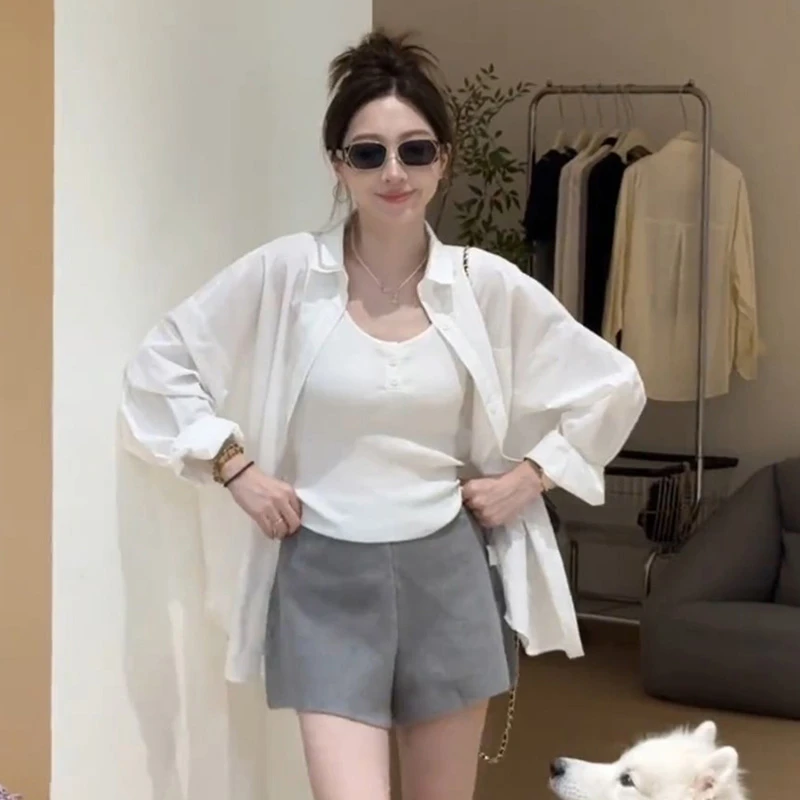 高级感纯色翻领长袖衬衫女2026早秋新款韩系休闲简约别致气质小衫