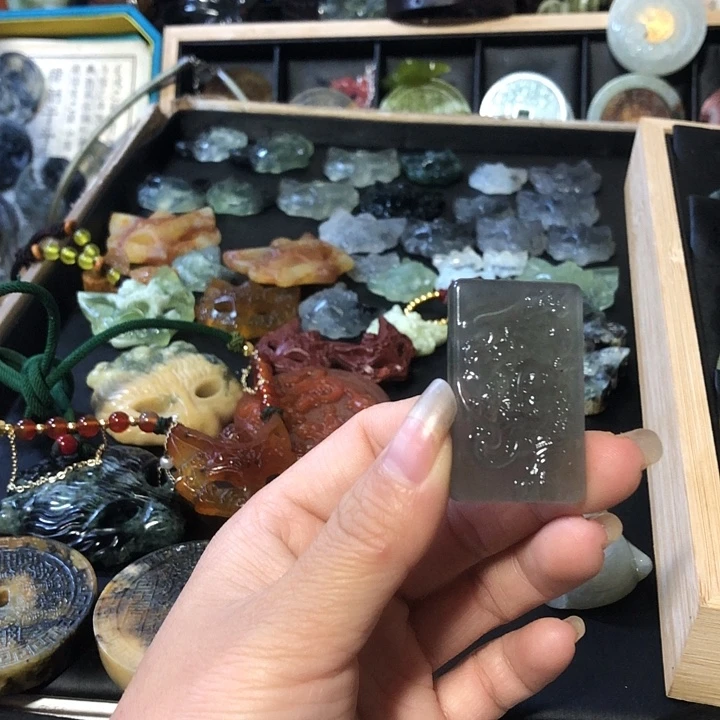 岫玉未镶嵌岫玉挂件