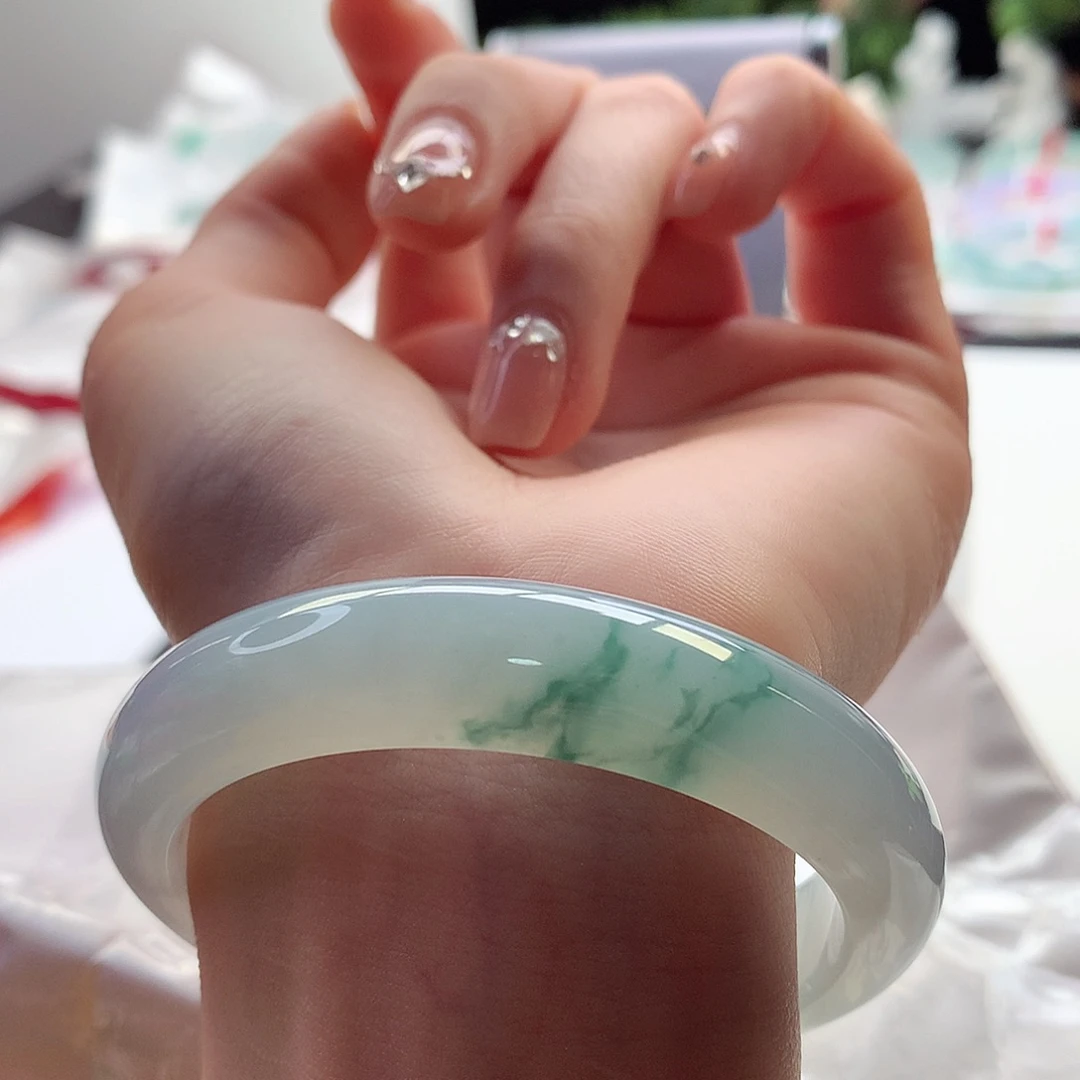 翡翠手镯未镶嵌天然翡翠55-56晴蓝水一抹绿花毕业款