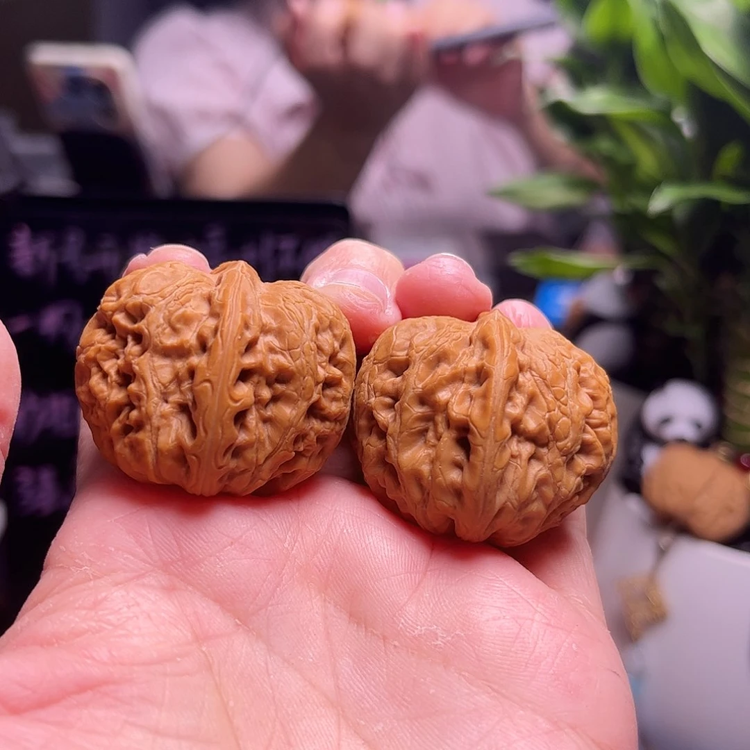 文玩核桃吊坠36尺元宝46