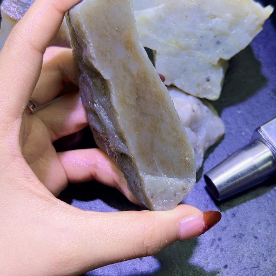 和田玉（糖玉）未镶嵌珠宝半成品