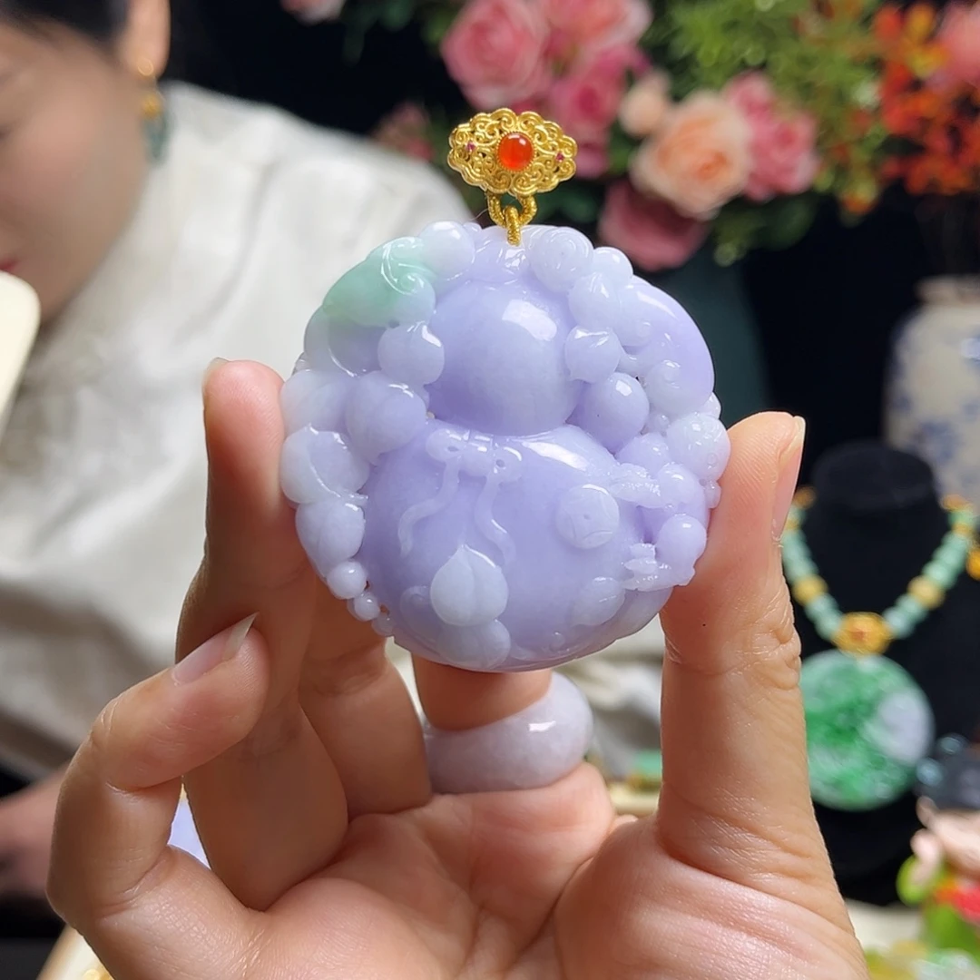 翡翠颈饰未镶嵌紫葫芦