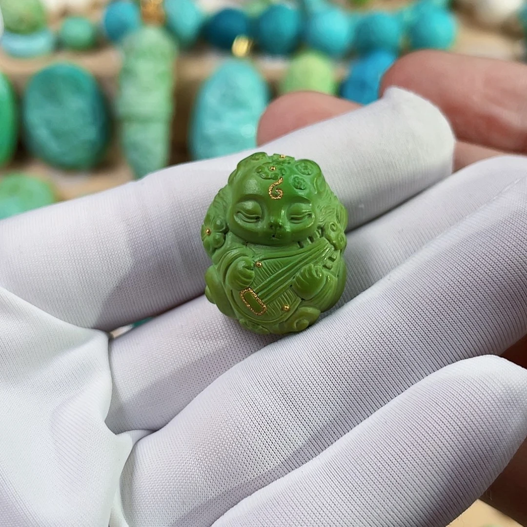 绿松石未镶嵌珠宝奇石