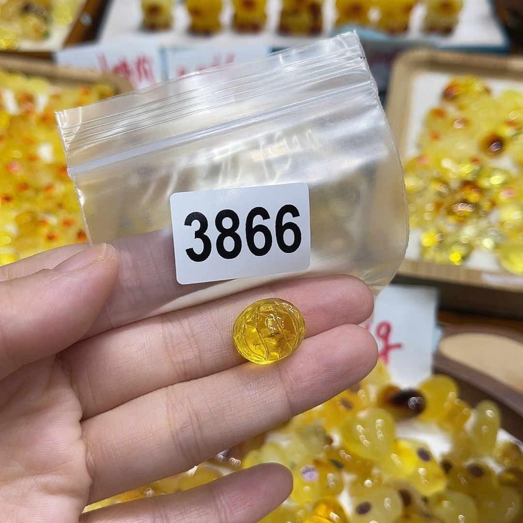 琥珀未镶嵌珠宝奇石