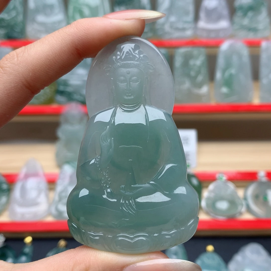 翡翠颈饰未镶嵌滴**河素衣