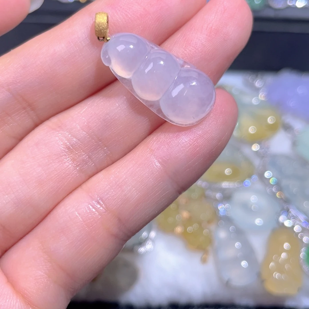 颈饰18K金镶嵌翡翠翡翠