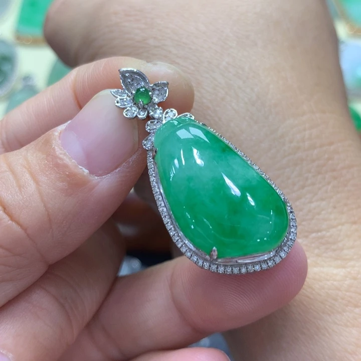 翡翠18K金镶嵌吊坠(不含链)
