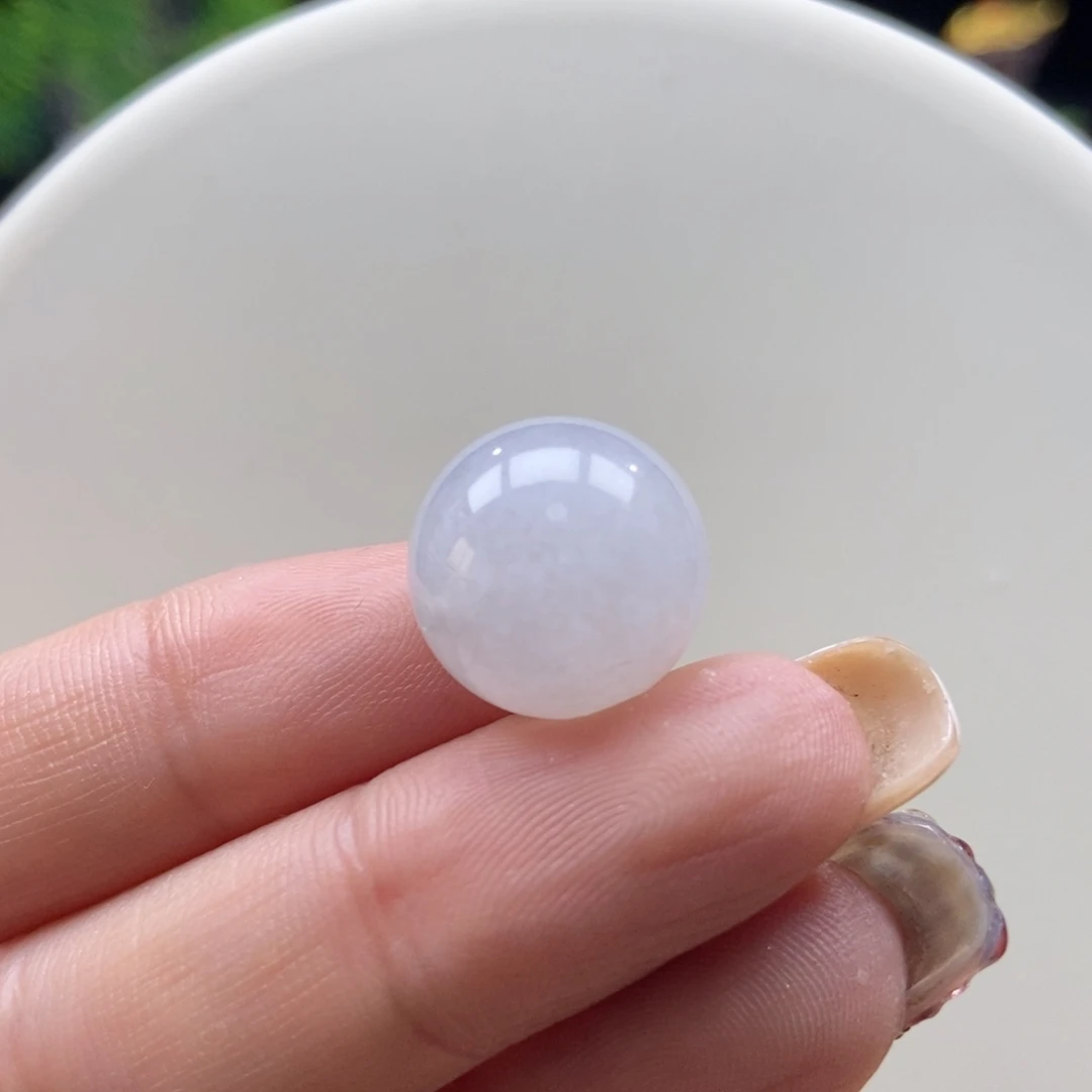 翡翠颈饰未镶嵌翡翠淡色大珠卡14.6