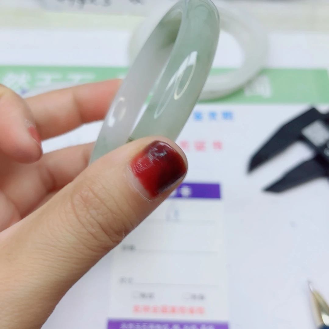 石英质玉未镶嵌手镯68-5758