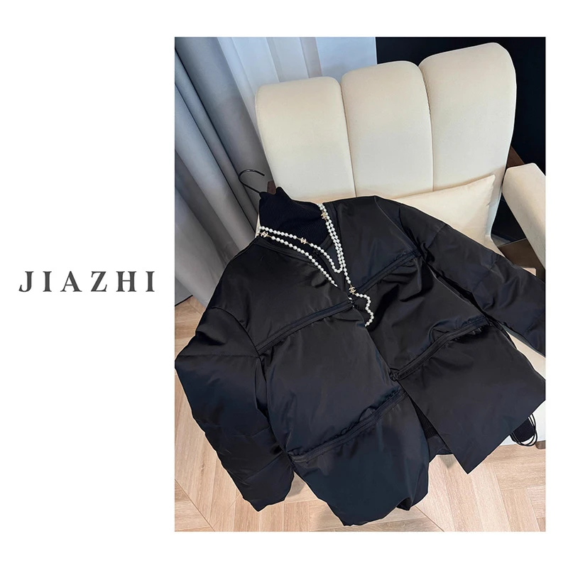 【反季清仓】轻盈锁温珠光感缎面短款羽绒服女高端设计师款