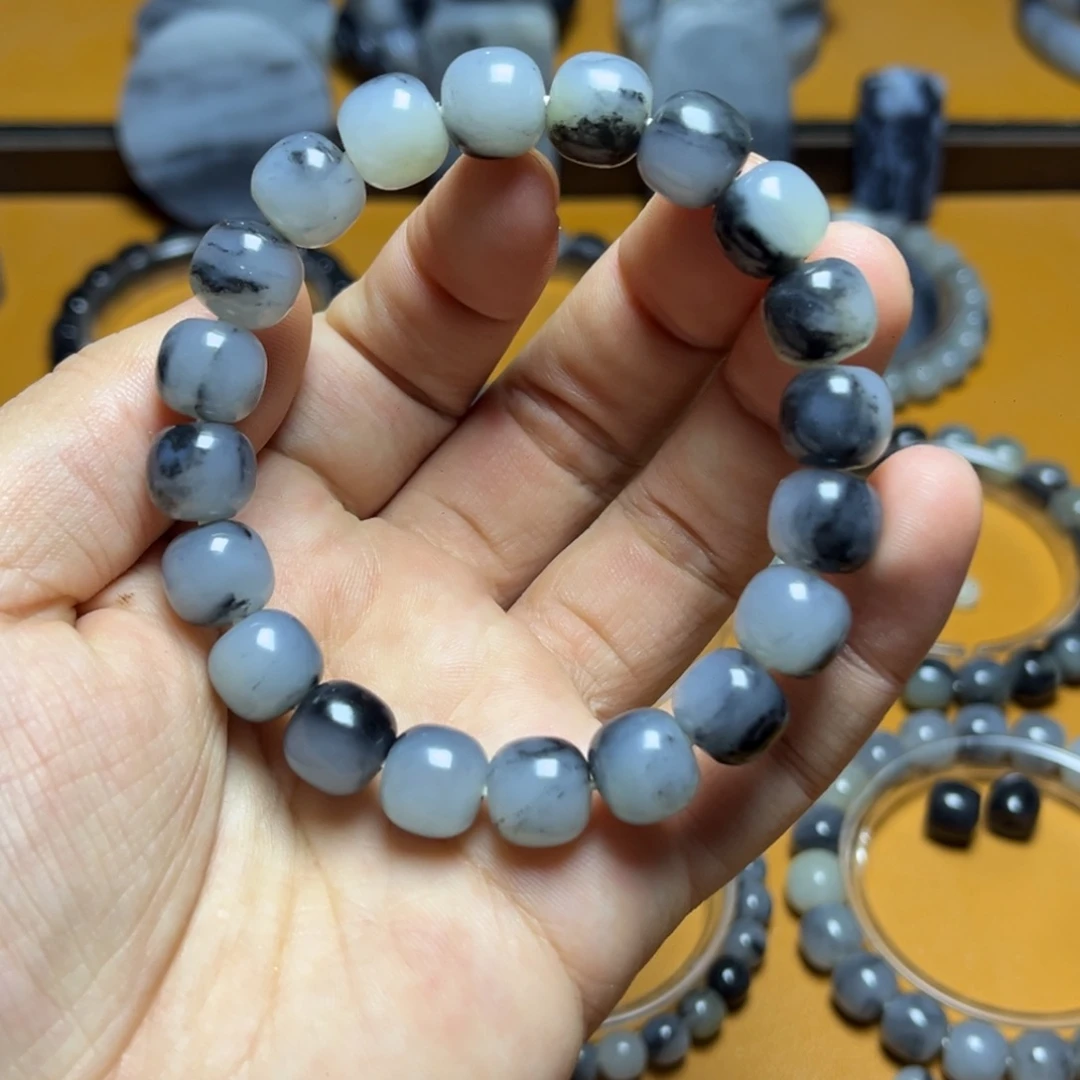 用***7和田玉未镶嵌手链不退换