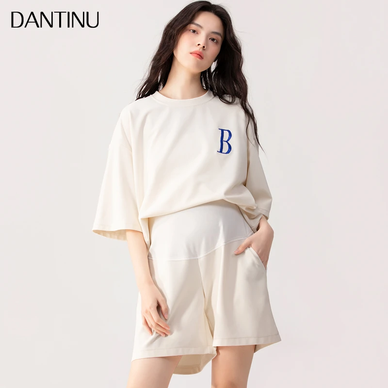 春夏套装打底两件套运动休闲时尚潮妈外出白色韩版显瘦薄款女外穿