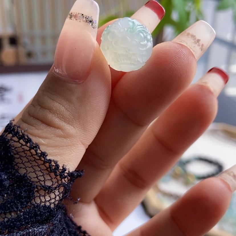 【闪购商品】未镶嵌定制翡翠醒狮