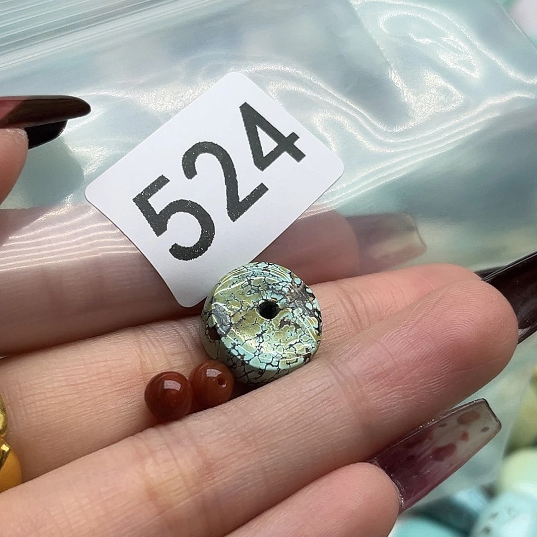 南红玛瑙未镶嵌珠宝奇石