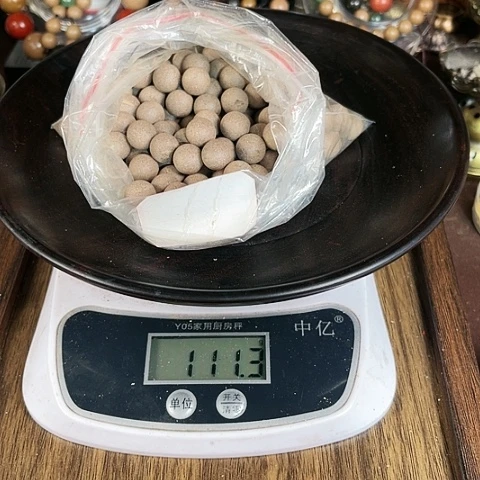 泥塑人参无孔瑕疵散珠110克