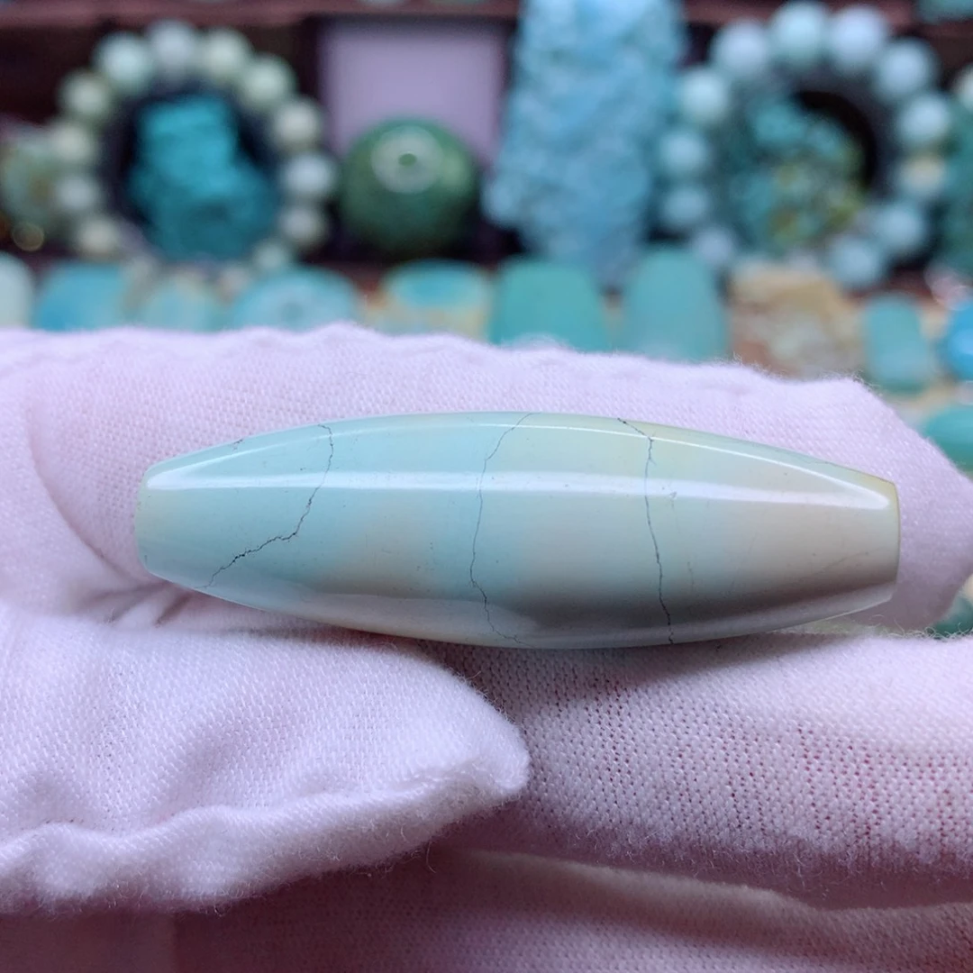 绿松石颈饰未镶嵌