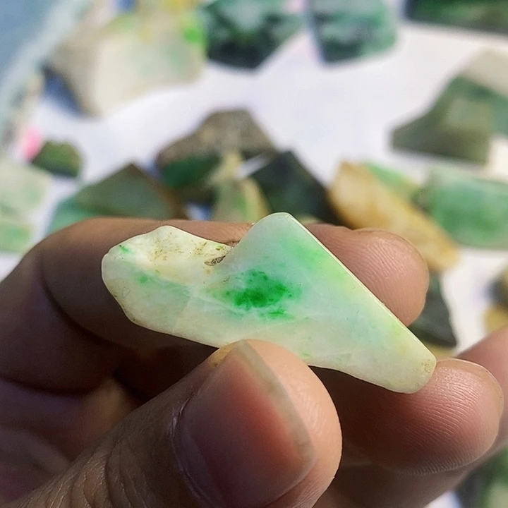 翡翠散珠天然翡翠A货挂件