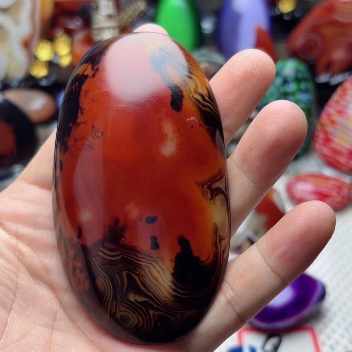 洛***司玛瑙/玉髓未镶嵌珠宝半成品