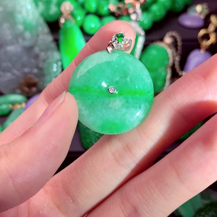 翡翠未镶嵌吊坠(不含链)