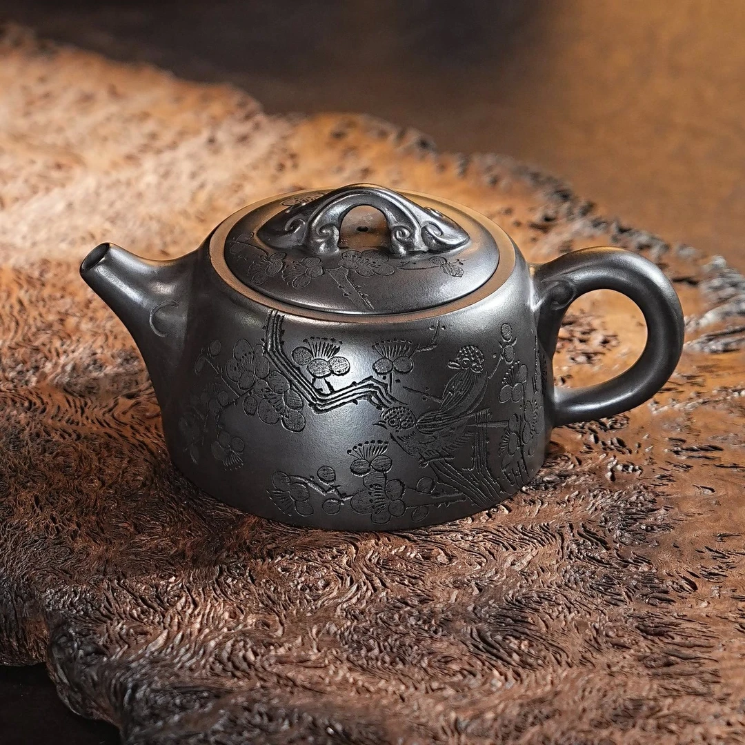 宜兴紫砂茶具  原矿石黄泥料刻绘梅花紫砂茶壶