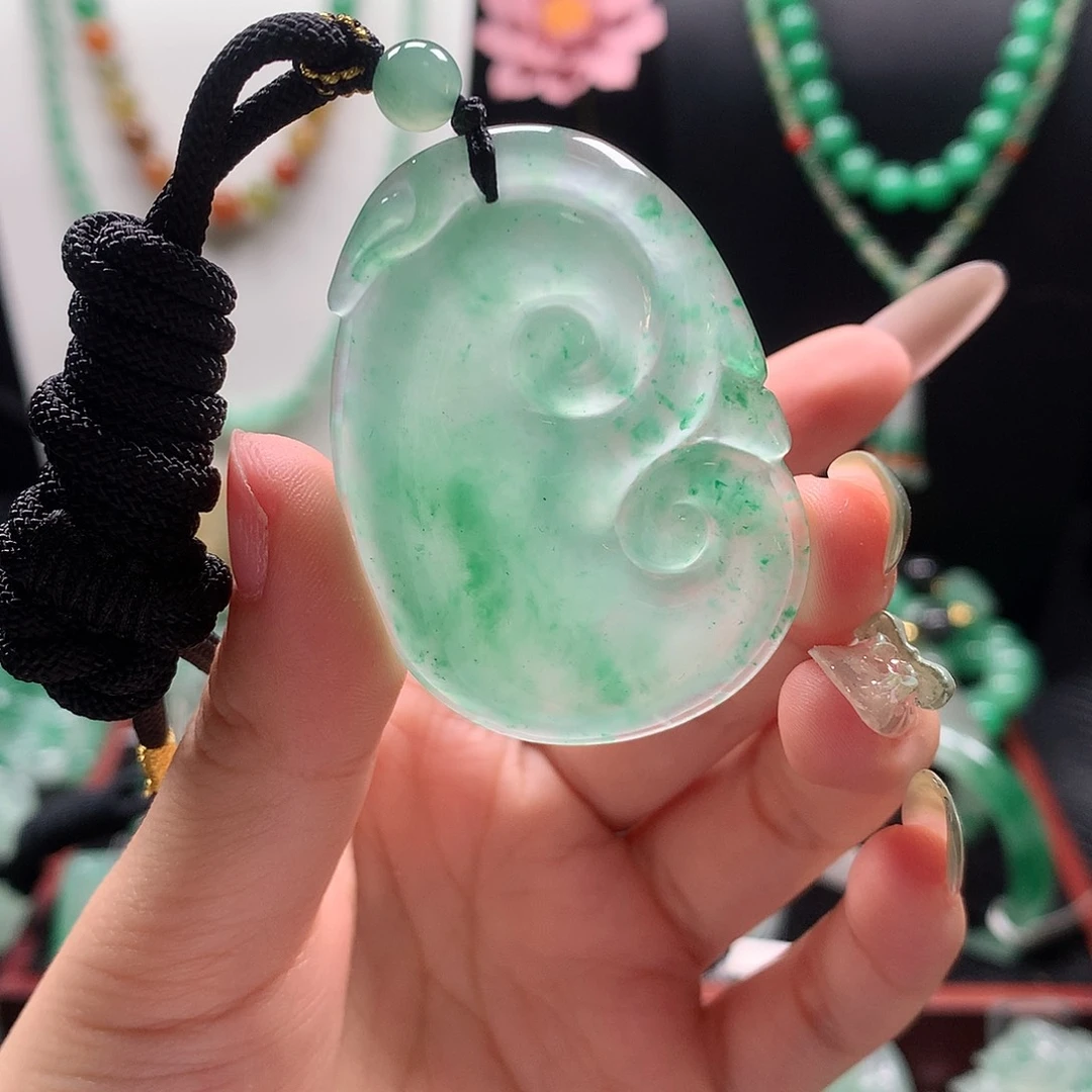 石英质玉未镶嵌吊坠