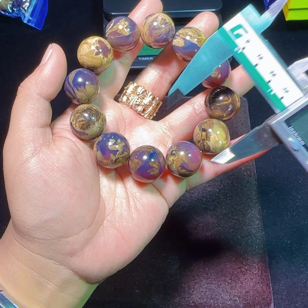 琥珀未镶嵌裸石琥珀