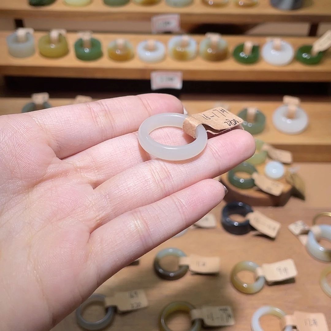 和田玉未镶嵌戒指17.9