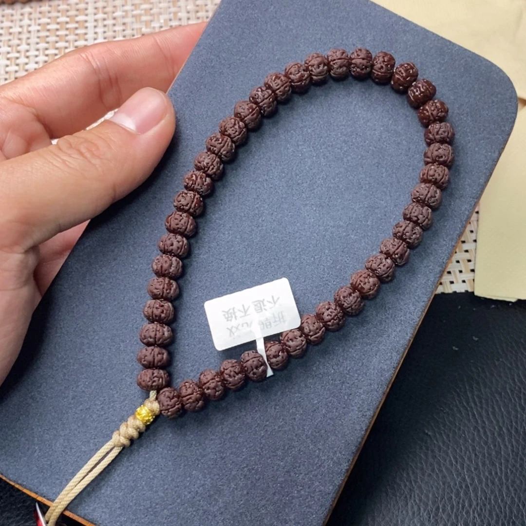 爱****文玩核桃吊坠老树