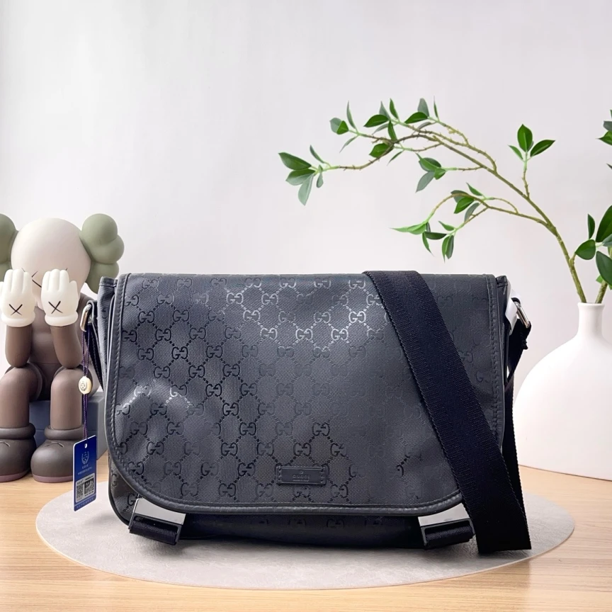 95新 GUCCI/古驰 邮差/单肩包/0272