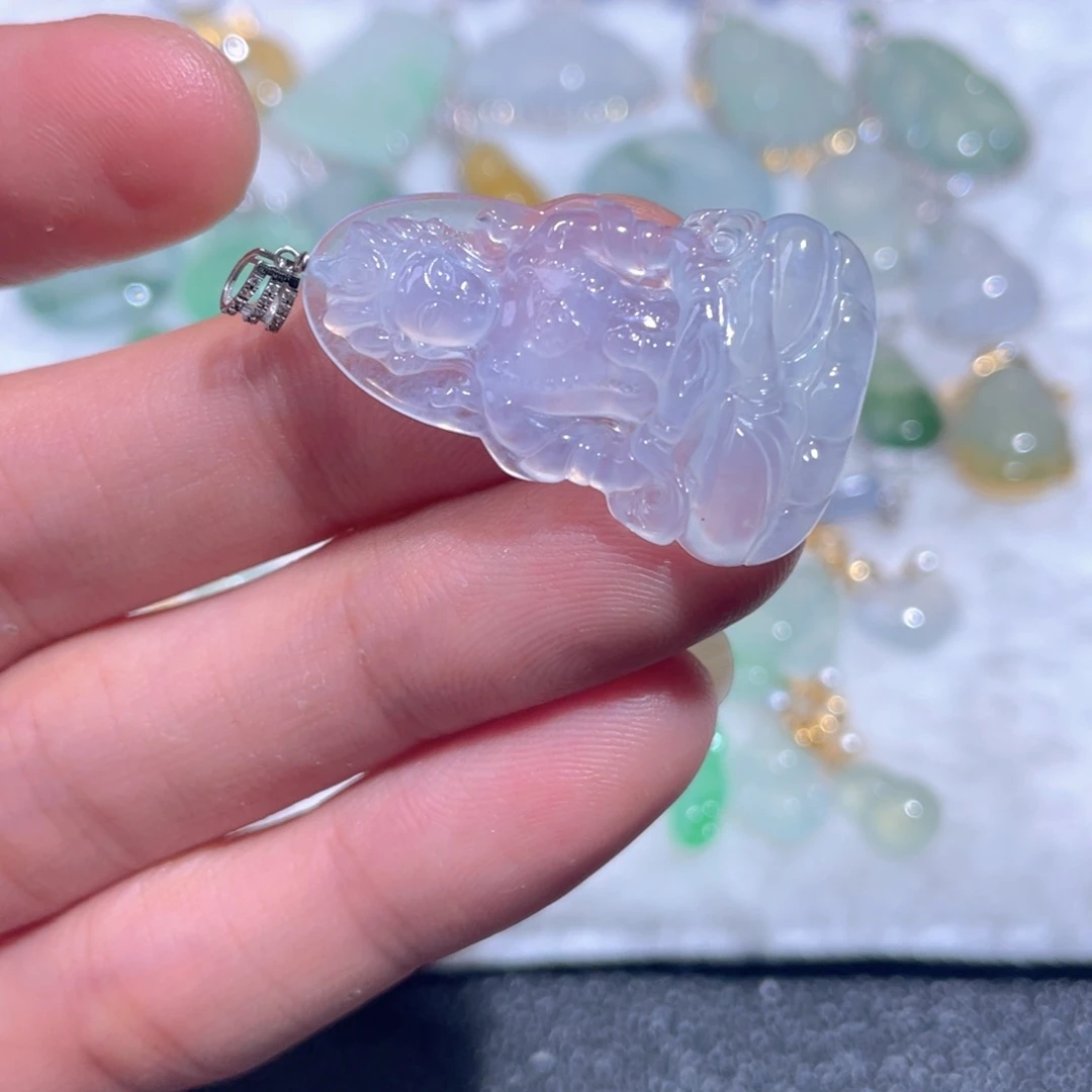 翡翠18K金镶嵌颈饰翡翠