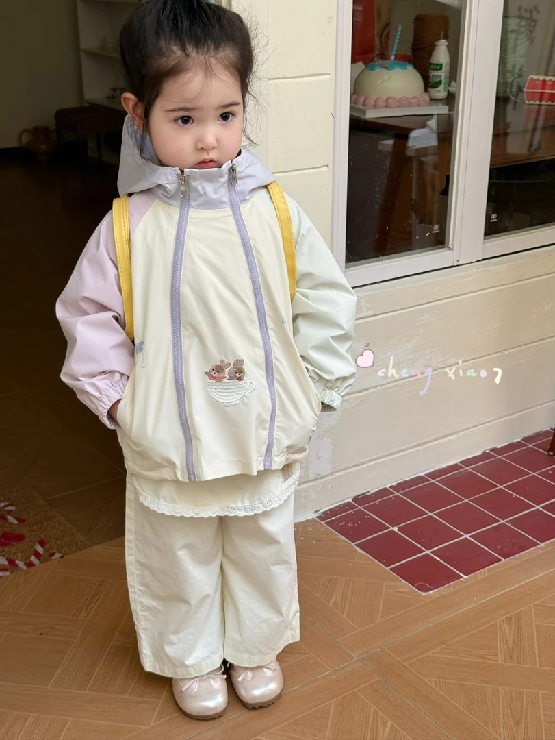 橙小七女童冲锋衣外套